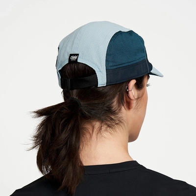 Suede Peak 5 Panel Camp Caps z sublimacyjną koroną drukowaną i skórzanymi paskami